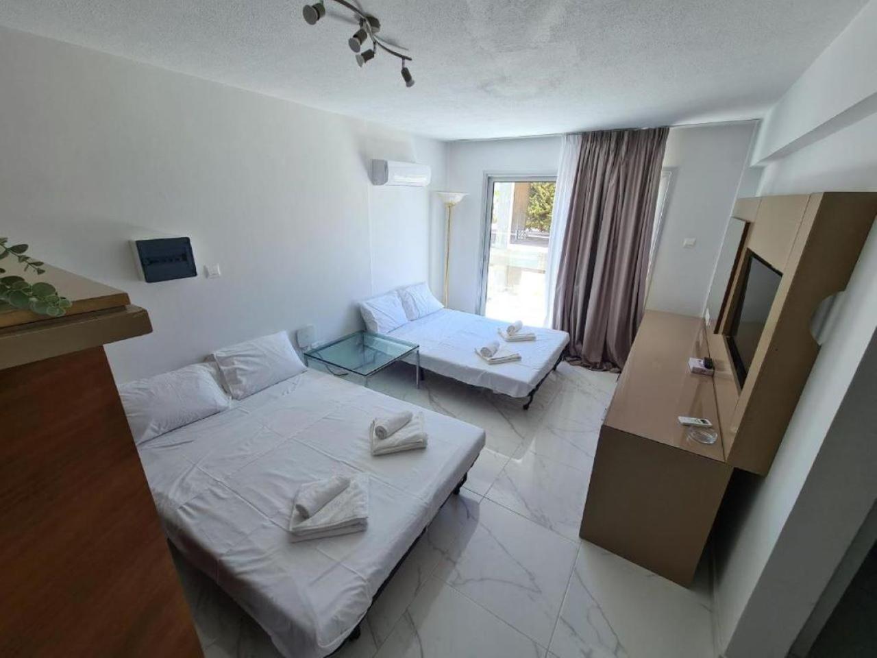 Appartamento Fotoxenia Luxury Apts Paralimni Esterno foto